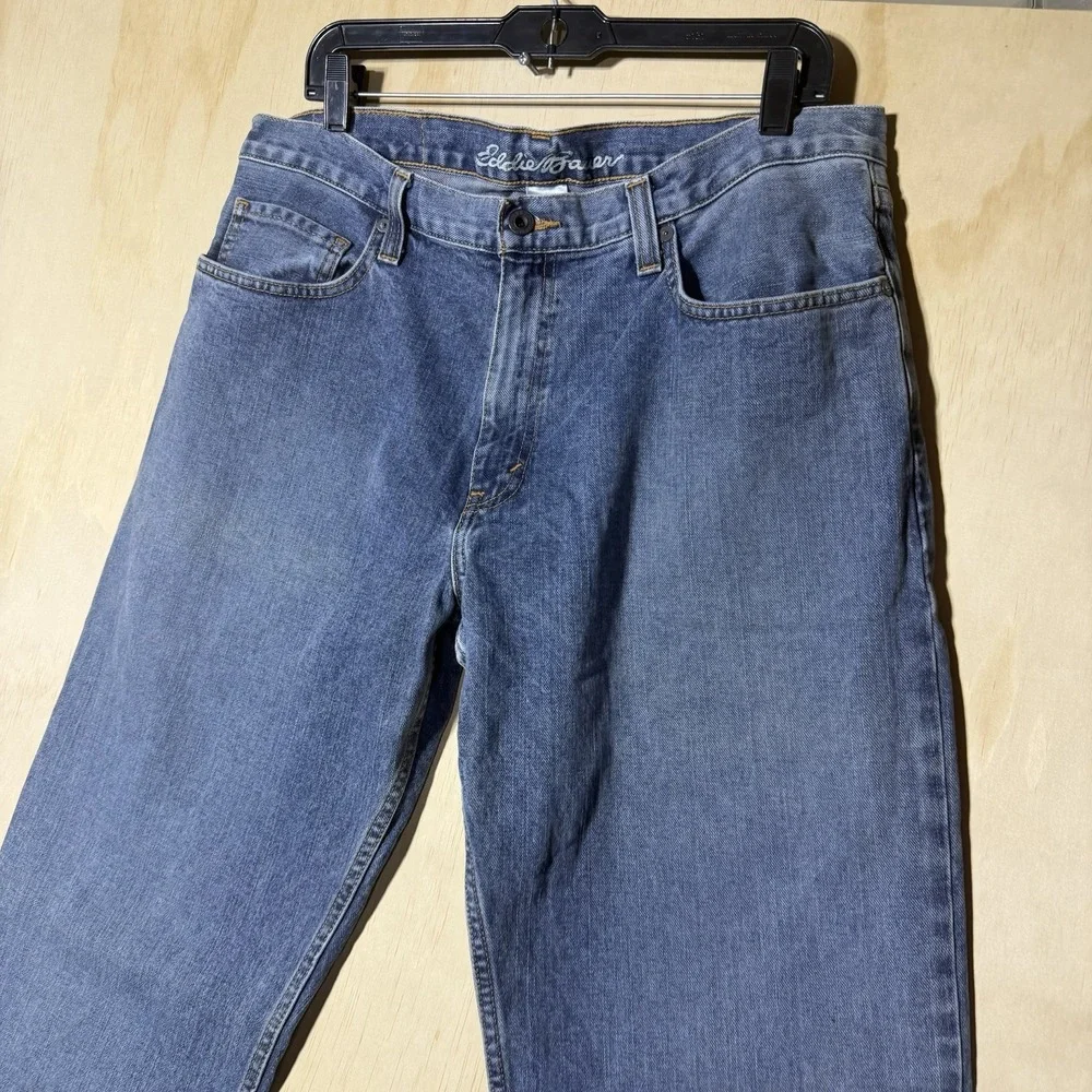 Eddie Bauer Mens Jeans 34x32 Blue Denim Straight Leg Classic 5 Pocket